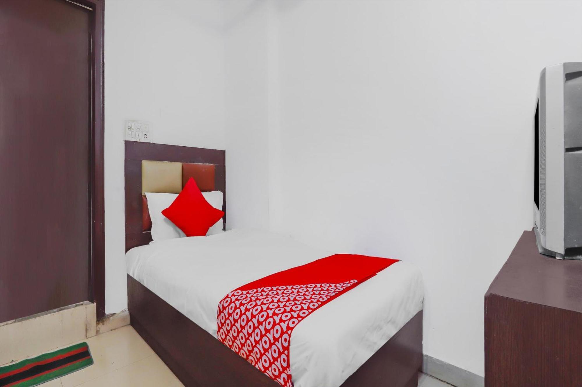 Hotel O Meredian Hyderabad Bagian luar foto